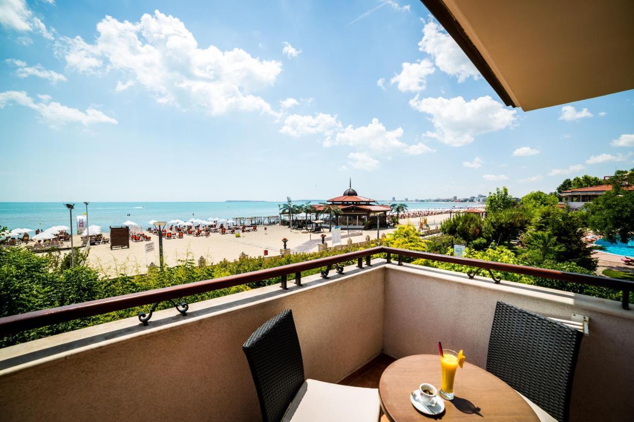 Helena Vip Villas And Suites Pantai Sunny Bagian luar foto