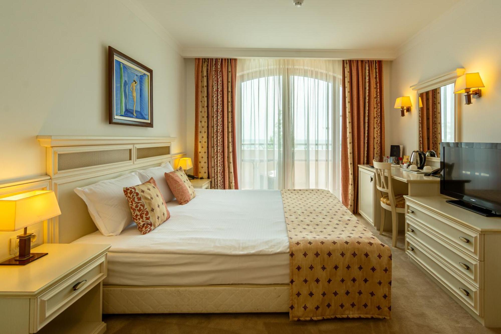 Helena Vip Villas And Suites Pantai Sunny Bagian luar foto