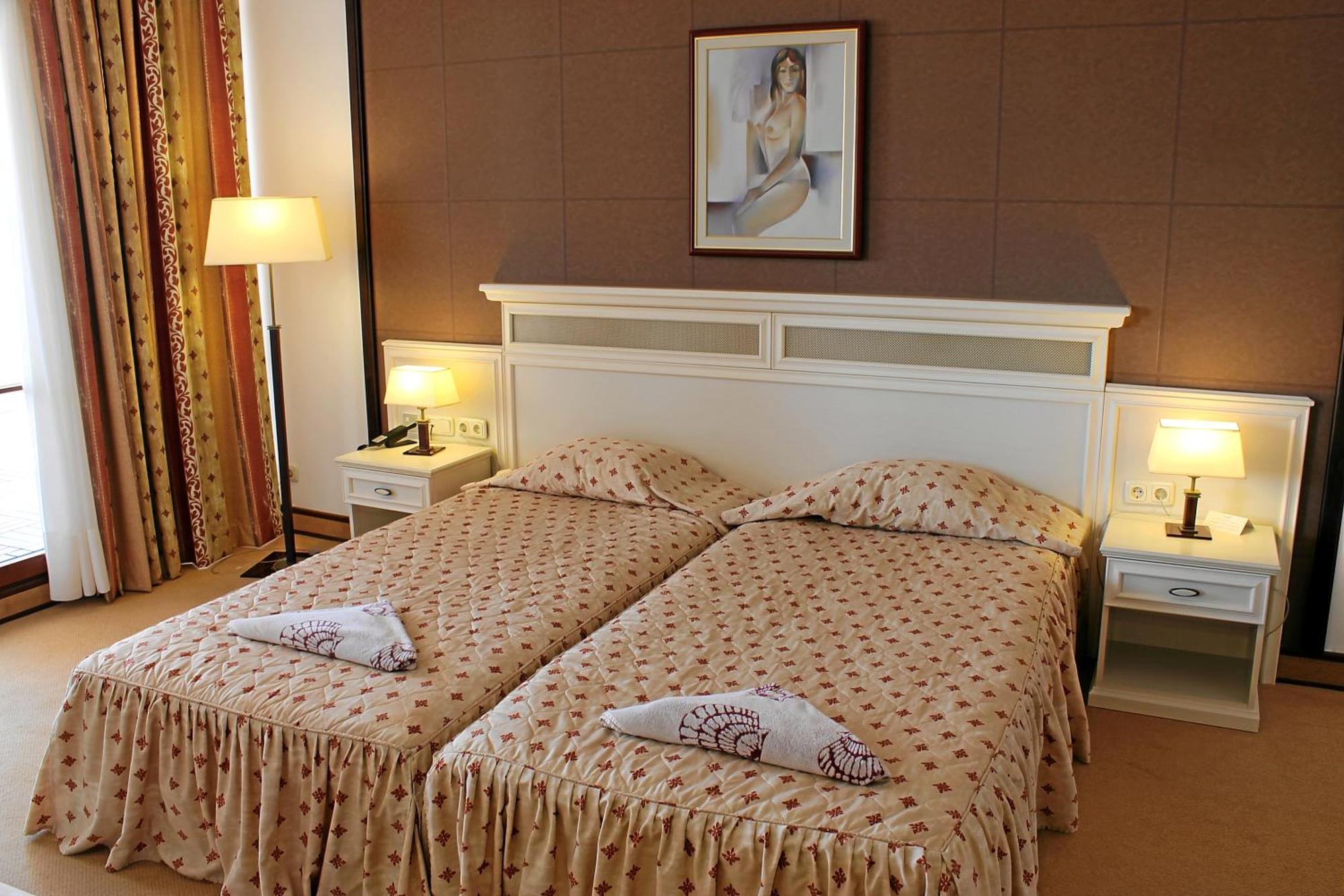 Helena Vip Villas And Suites Pantai Sunny Bagian luar foto