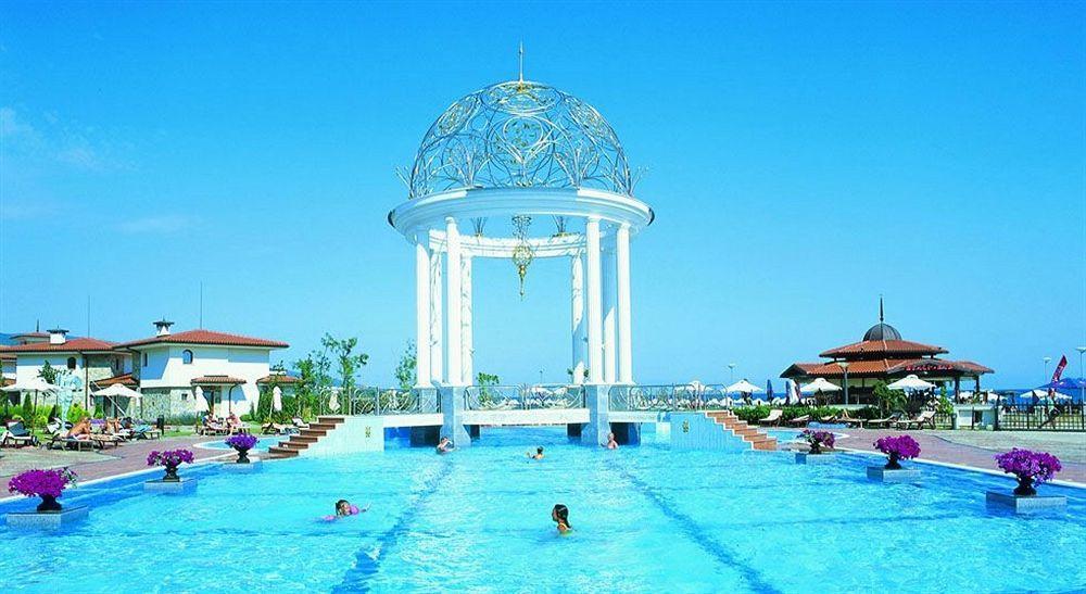 Helena Vip Villas And Suites Pantai Sunny Bagian luar foto