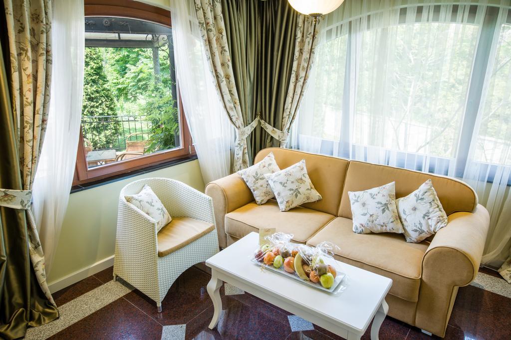 Helena Vip Villas And Suites Pantai Sunny Bagian luar foto