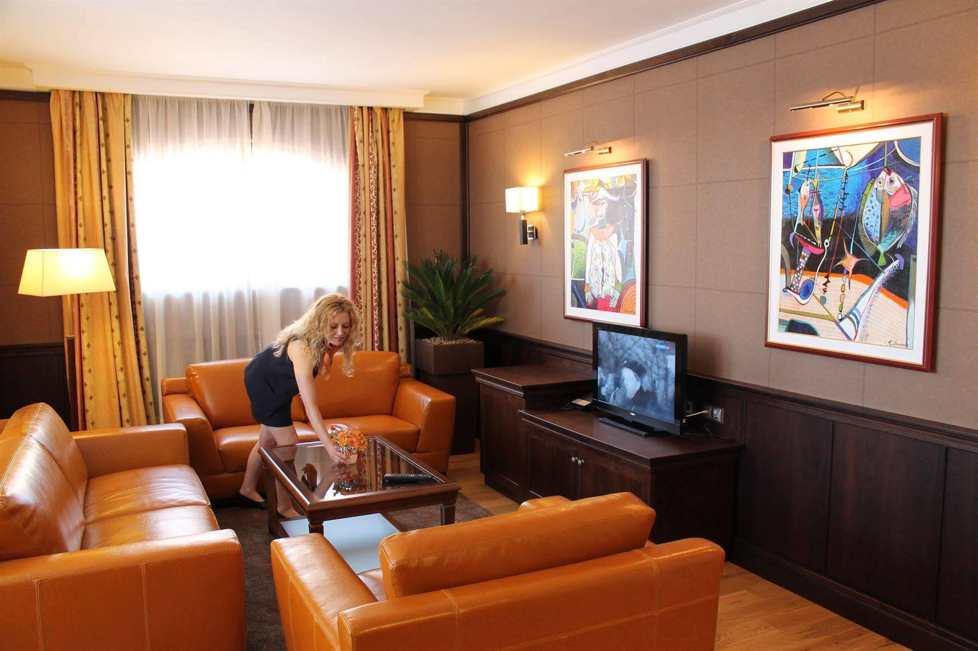 Helena Vip Villas And Suites Pantai Sunny Bagian luar foto