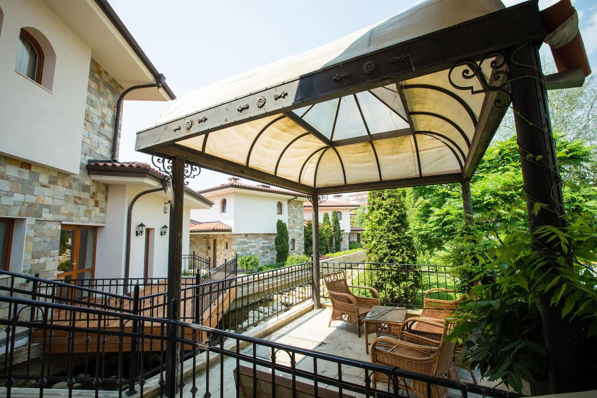 Helena Vip Villas And Suites Pantai Sunny Bagian luar foto